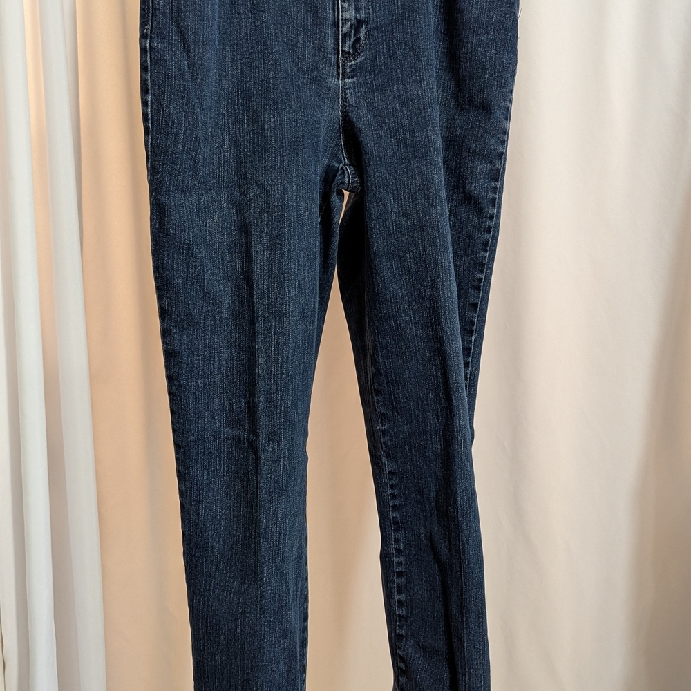 Gloria Vanderbilt Amanda Women's Jeans Size 6 Inseam 29" Straight Leg Denim